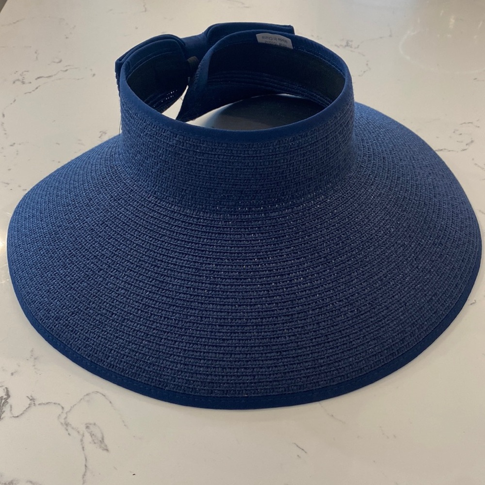 Nwot navy bow accent straw hat